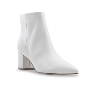 Marc Fisher Jelly white pointed toe leather ankle boots women’s shoe size 8.5